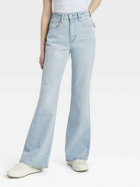 Universal Thread Womens High Rise Flare Jeans 12 Short 12S Blue Light Wash NEW